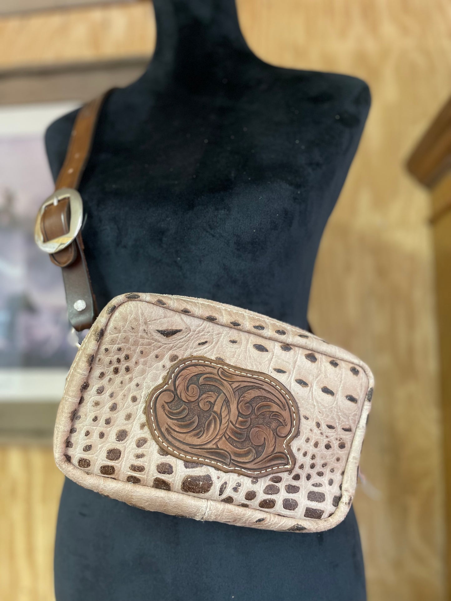 Get Wild Crossbody